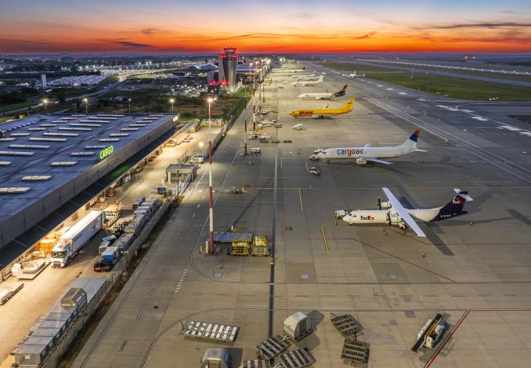 Rekordowe przewozy cargo w Porcie Lotniczym Katowice w pierwszych trzech kwartałach 2025 roku