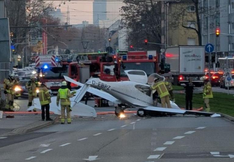 Diamond Star lądował przymusowo w centrum Mannheim w Niemczech
