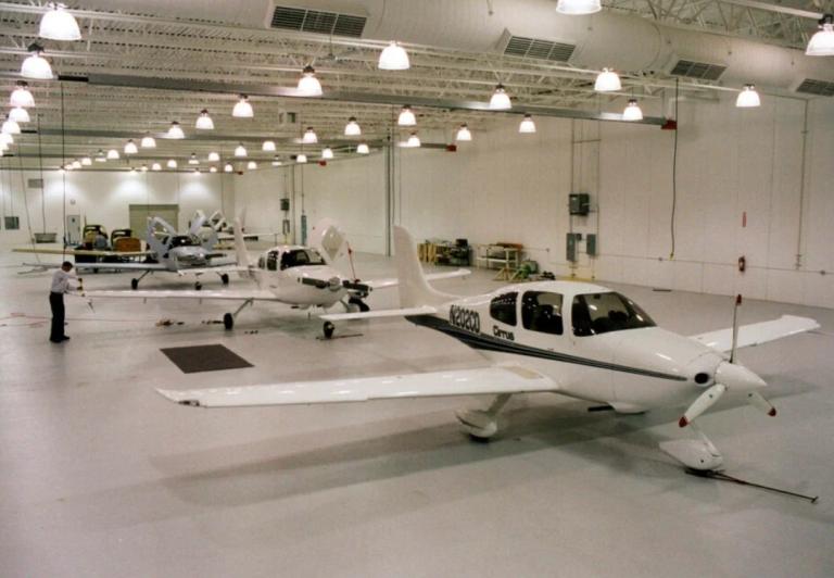 Linia produkcyjna marki Cirrus, fot. Cirrus