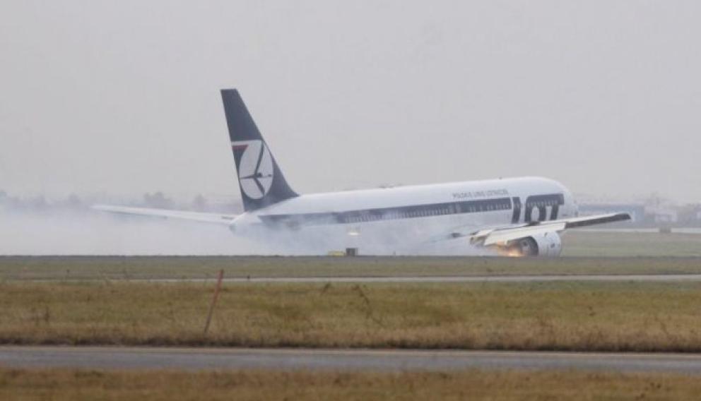 „LOT16, bez podwozia&quot; - czternasta rocznica