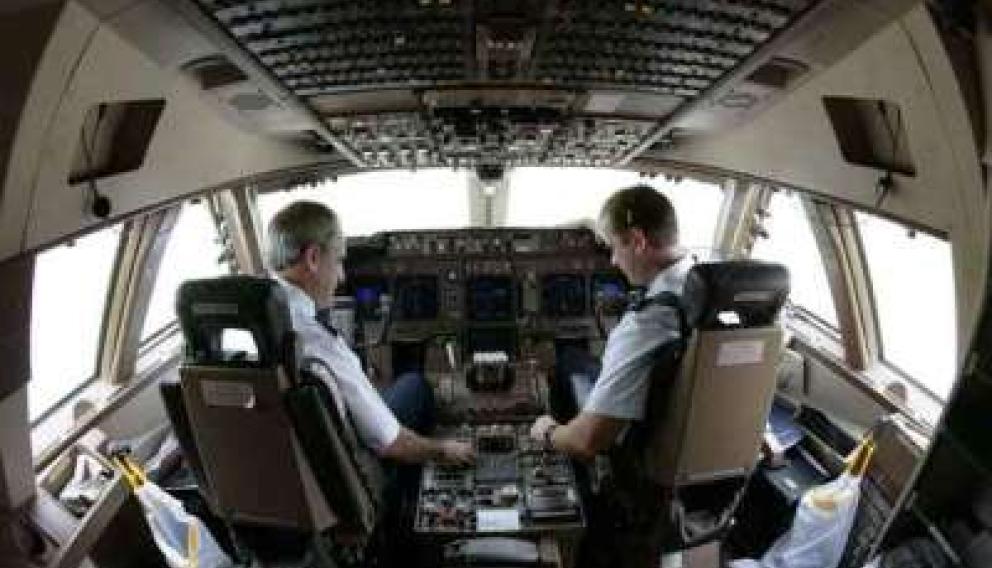 Niedobór pilotów nieco się zmniejszył 