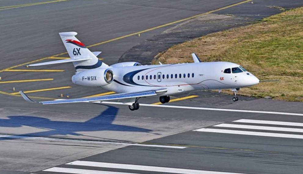 Dassault: Falcon 6X z certyfikatem stromego podejścia