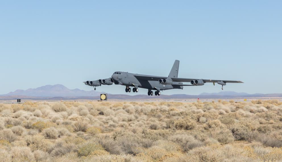 B-52 Stratofortress zakończył lot po modyfikacji radaru