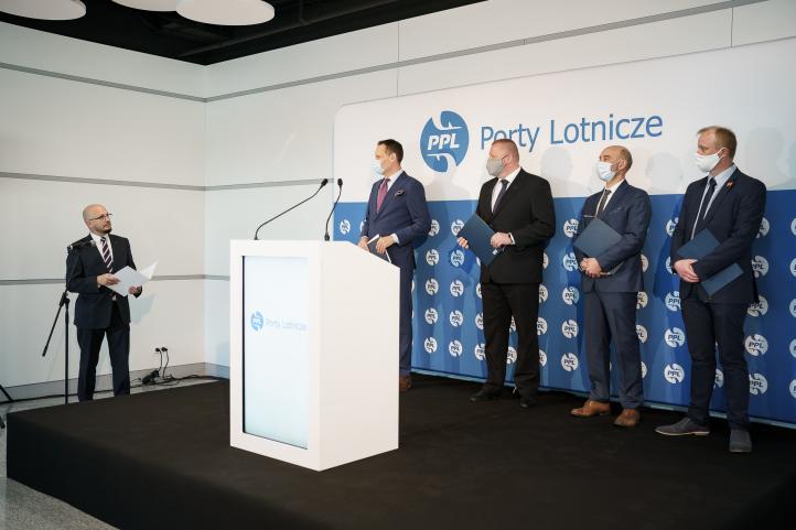 Konferencja prasowa inaugurująca projekt "Lotem po Polsce na wakacje" (fot. PPL)