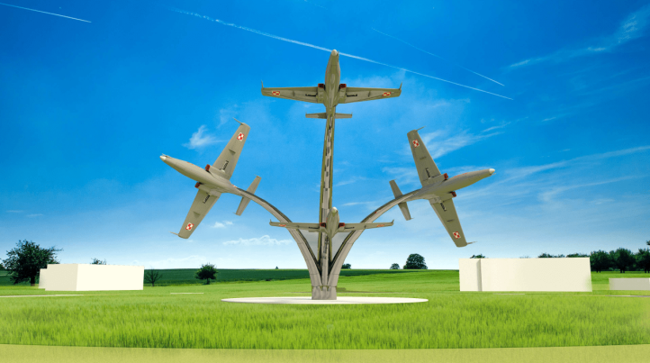 Pomnik Lotników w Radomiu - Iskry w rozlocie - widok z przodu (fot. Stowarzyszenie Radomski Samorząd Obywatelski)