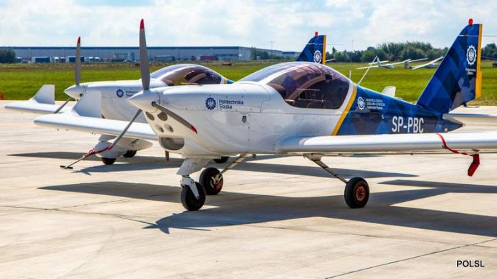 Samolot AT-3 należący do Politechniki Śląskiej