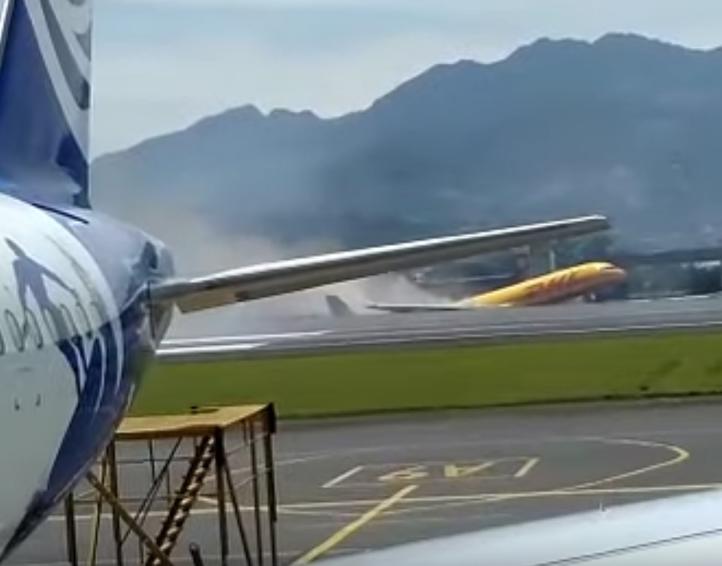 B752 DHL wypadł z pasa po awarii hydrauliki, fot. youtube