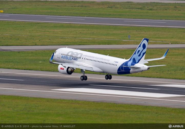 Pierwszy A320neo wyposażony w najnowszy funkcję satelitarnego wspomagania lądowania, fot. Airbus
