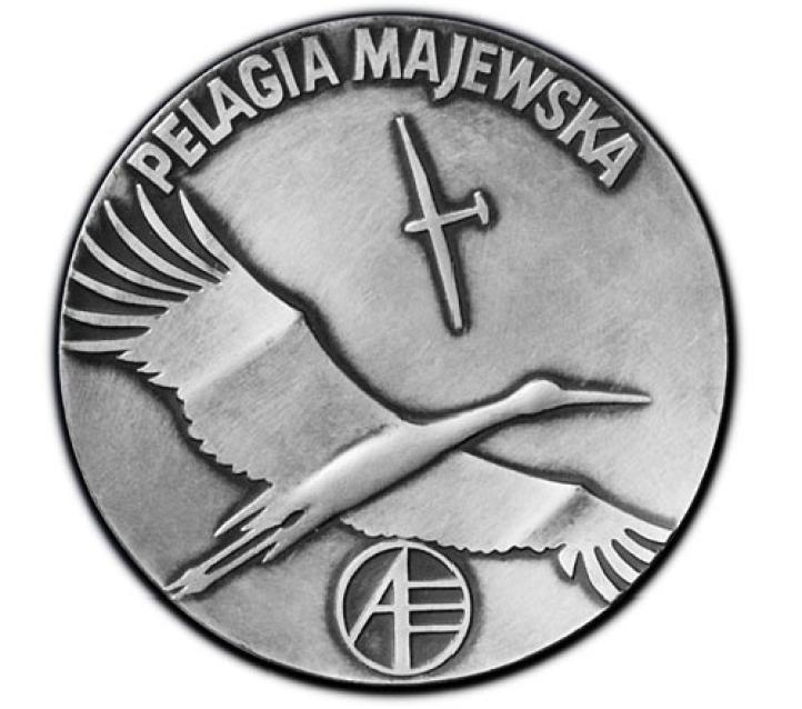 Awers Medalu Pelagii Majewskiej (fot. Grzegorz Nadolny, CC BY-SA 3.0, Wikimedia Commons)