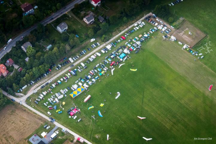 Chmieloty - teren pikniku (fot. Krasnostawskie Stowarzyszenie Paralotniowe)