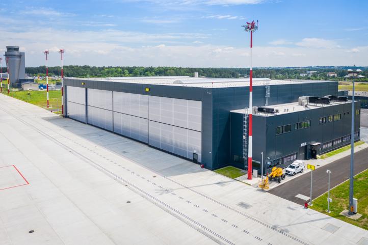 Trzeci hangar do obsługi technicznej samolotów w Porcie Lotniczym Katowice (fot. Piotr Adamczyk)
