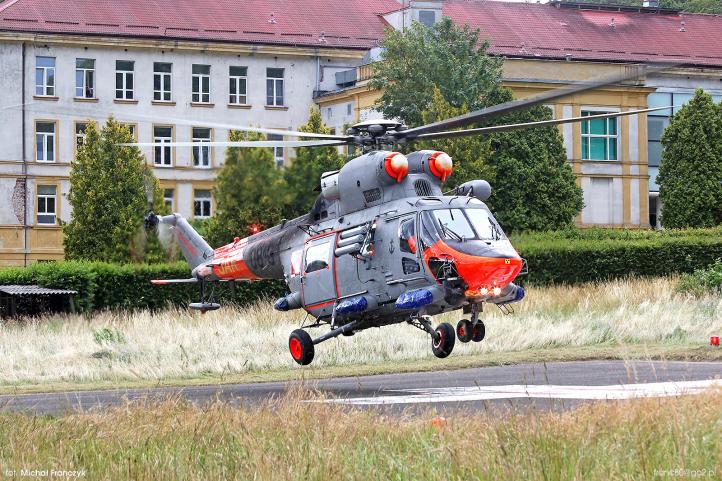 W-3WARM ląduje na przyszpitalnym lądowisku 7. SzMW w Gdańsku-Oliwie (fot. Michał Franczyk)