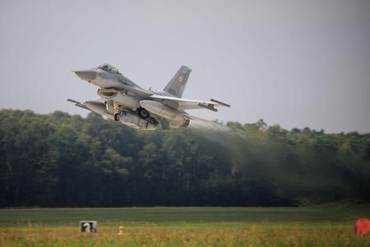 F-16 polskich Sił Powietrznych - start (fot. Michał Niwicz)