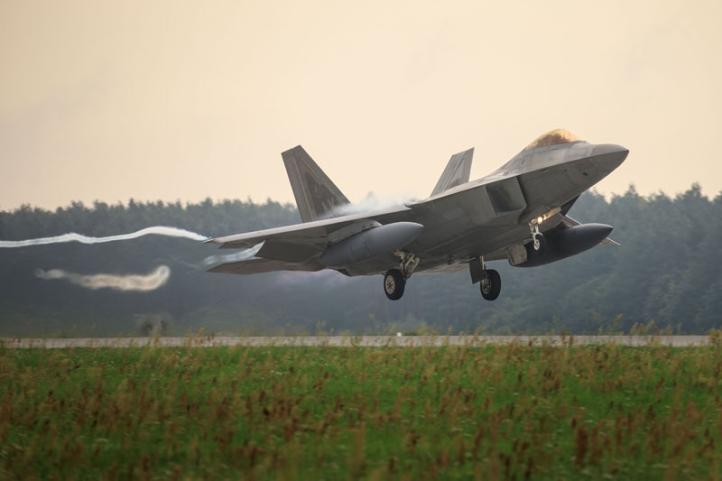 F-22 Raptor - start (fot. kpr. Wojciech Król, CO MON)