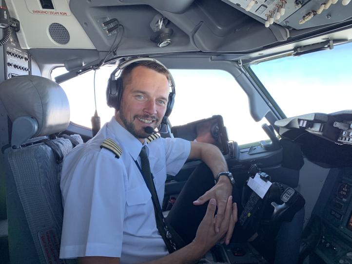 Michał Wieczorek za sterami B738