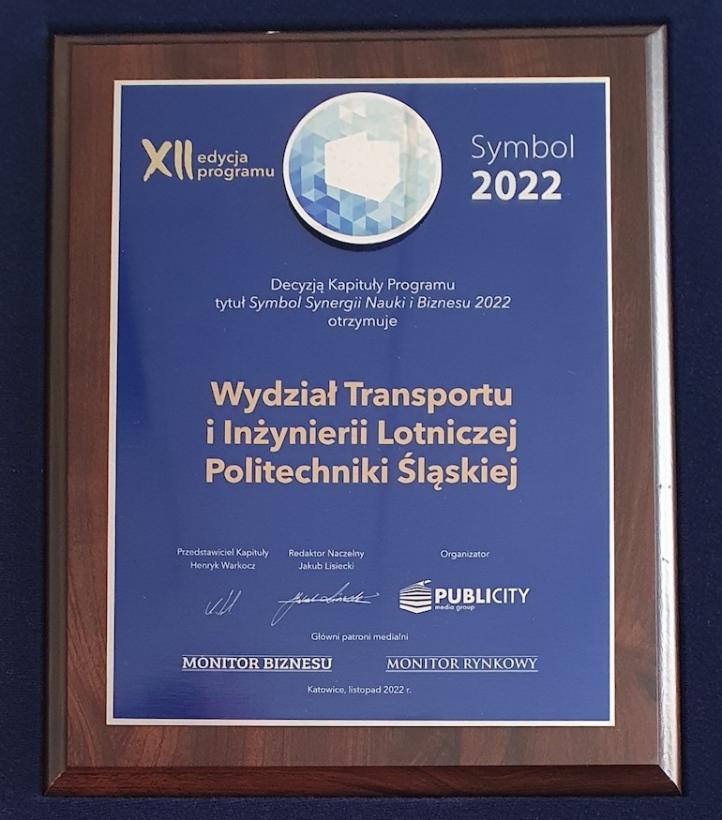 Symbol Synergii Nauki i Biznesu 2022 dla Wydziału Transportu i Inżynierii Lotniczej Politechniki Śląskiej (fot. Politechnika Śląska)