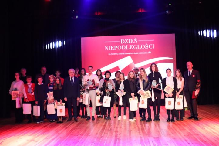 Uroczyste wręczenie dorocznych nagród i wyróżnień Burmistrza Babimostu (fot. PPL)