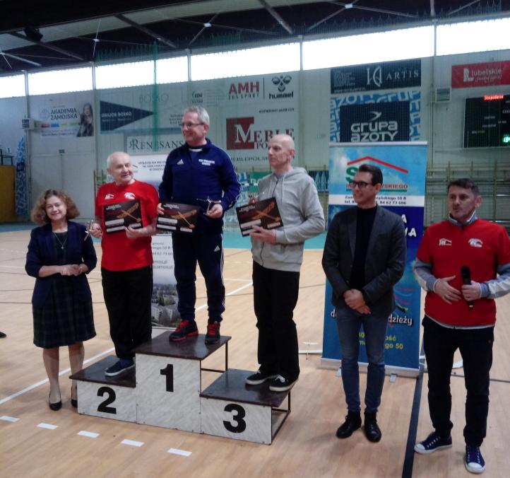 VII Zamojskie zawody modeli F1N - podium w kategorii Seniorzy (fot. Okrąglak Zamość, Facebook)
