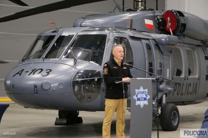 Uroczystość podpisania umowy na dwa nowe śmigłowce Lockheed Martin S-70i Black Hawk dla Policji (fot. Paweł Ostaszewski, Gazeta Policyjna)