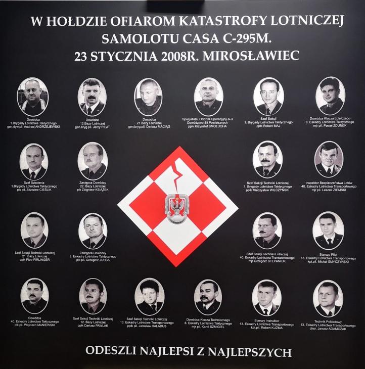 Żołnierze, którzy zginęli w katastrofie samolotu CASA C-295M pod Mirosławcem (fot. 12 Baza Bezzałogowych Statków Powietrznych)