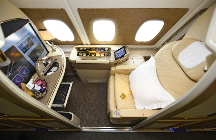 A380 linii Emirates - kabina pierwszej klasy (fot. Emirates)