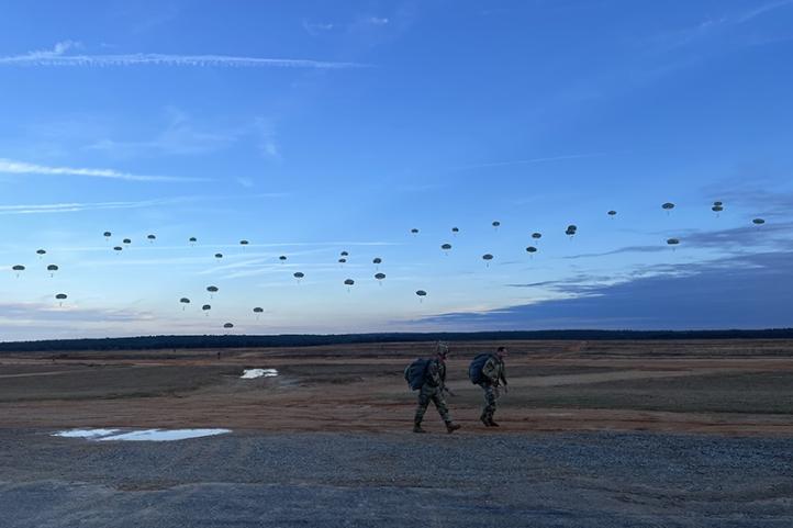 Międzynarodowa operacja powietrznodesantowa pod nazwą "Toy Drop" (fot. arch. OSAS)