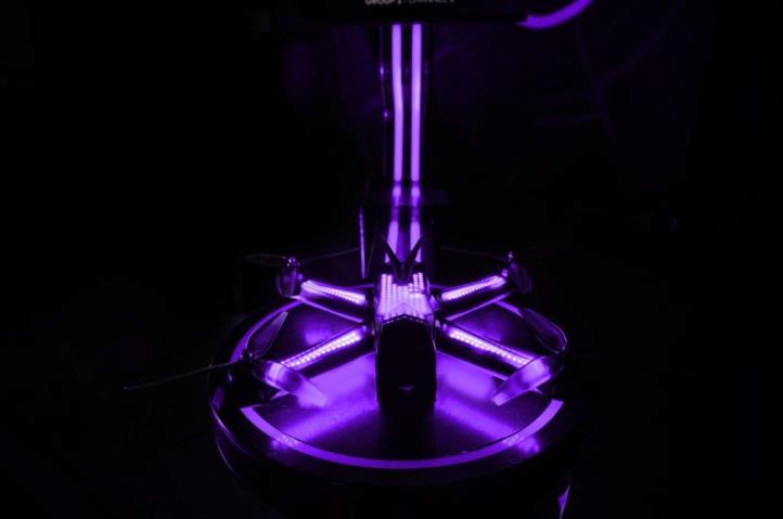 Mistrzostwa Świata Drone Racing League Algorand - dron (fot. extreme.com)