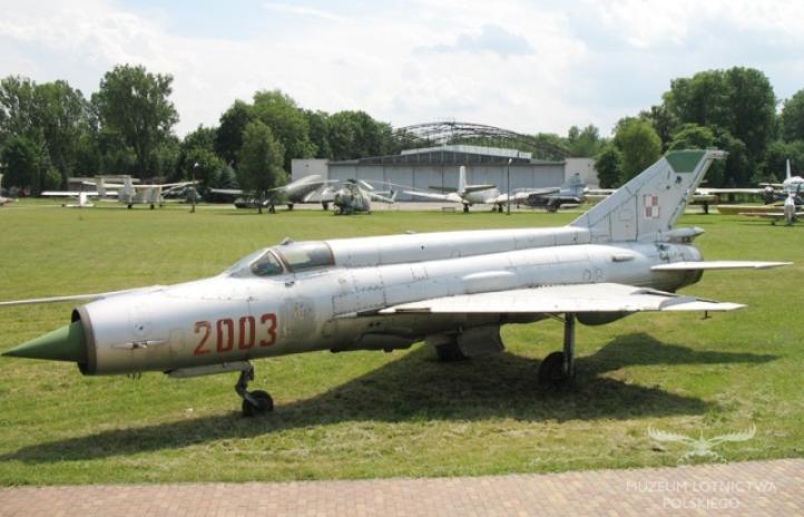 MiG-21M (fot. muzeumlotnictwa.pl)
