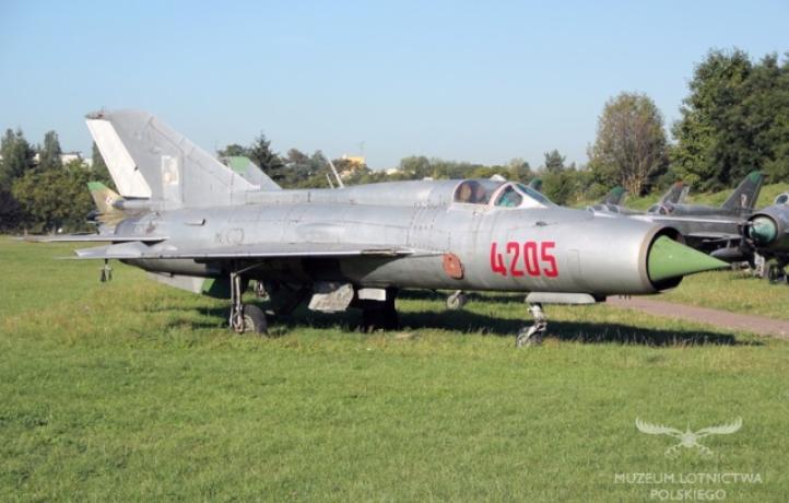 MiG-21PFM (typ 94A) (fot. muzeumlotnictwa.pl)