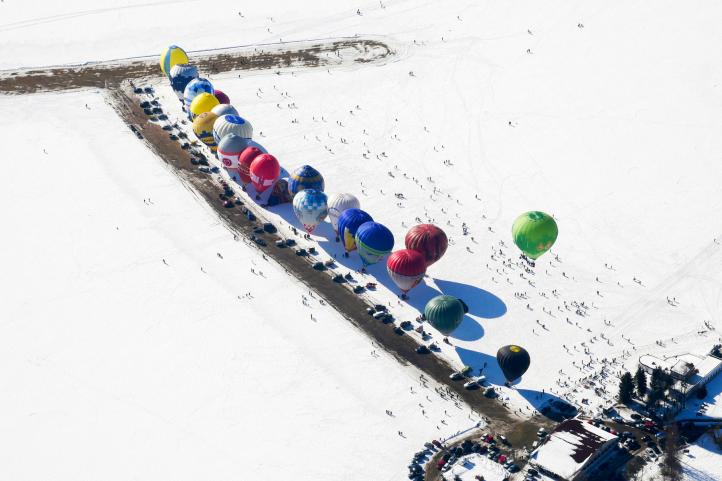 Balony na lotnisku w Nowym Targu (fot. Jarosław Kucybała)