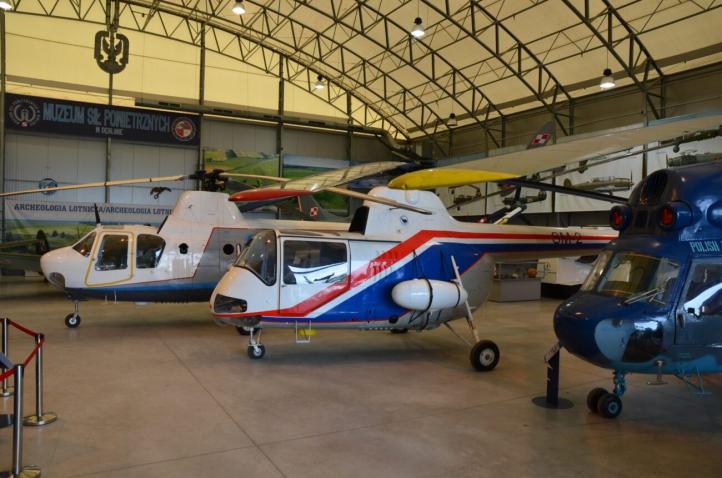 Śmigłowce SM-1 i SM-2 w Muzeum Sił Powietrznych w Dęblinie (fot. Muzeum Sił Powietrznych)3