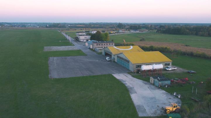 Lotnisko Stalowa Wola-Turbia - budynki (fot. Urząd Miasta Stalowa Wola)