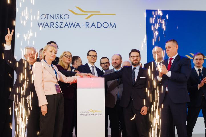 Uroczystość otwarcia Lotniska Warszawa-Radom (fot. Kancelaria Prezesa Rady Ministrów)