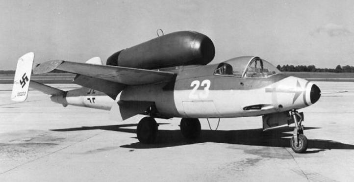 He 162 (fot. SDASM Archives, No restrictions, Wikimedia Commons)