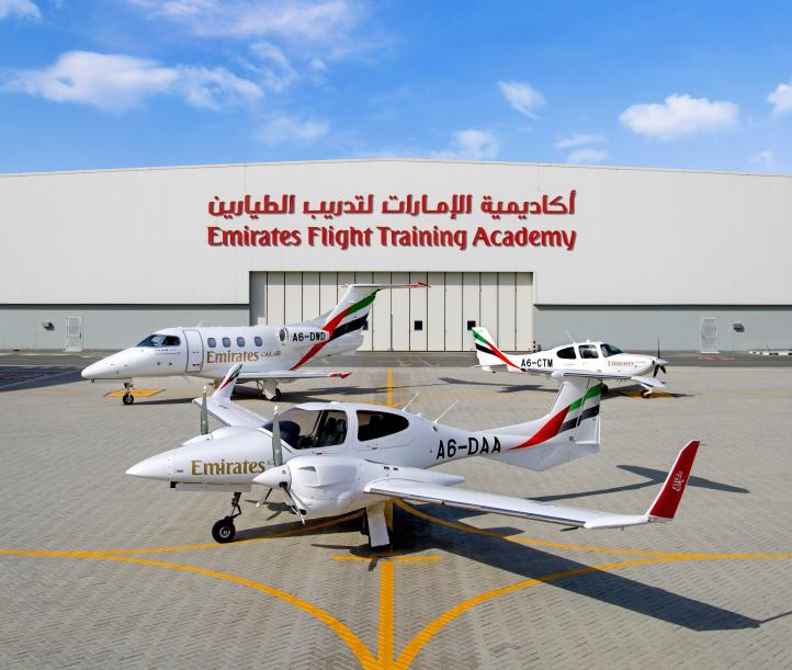 Samoloty należące do Emirates Flight Training Academy (fot. Emirates)