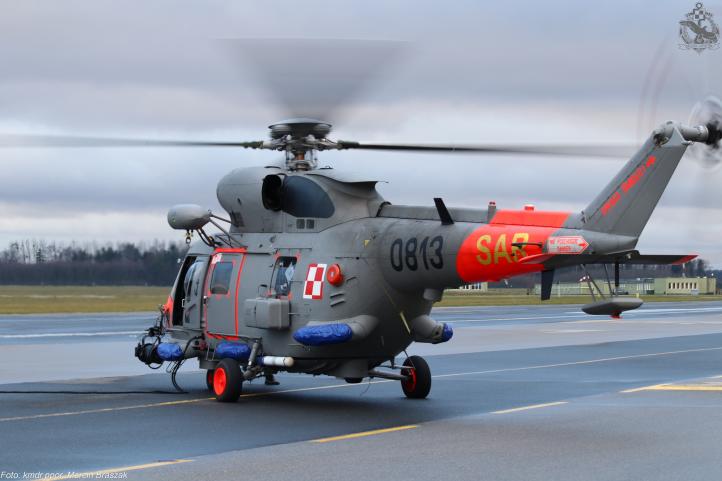 W-3WARM Anakonda z 43. Bazy Lotnictwa Morskiego na lotnisku (fot. kmdr ppor. Marcin Braszak)