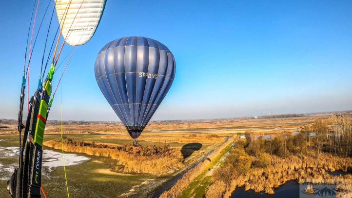 Balon w locie (fot. Adam Ginalski)