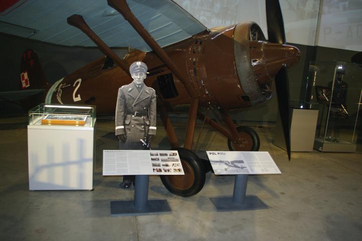 Pamiątki Wojny Obronnej we wrześniu 1939 r. w Muzeum Lotnictwa Polskiego (fot. Muzeum Lotnictwa Polskiego)3