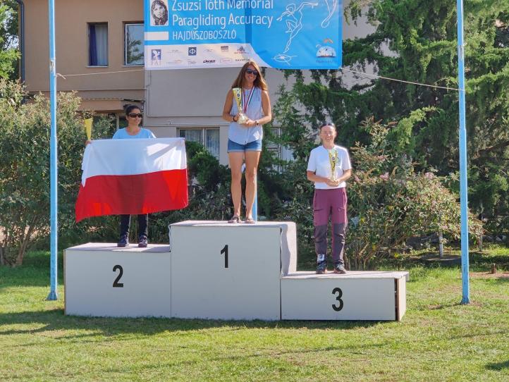 Podium w klasyfikacji kobiet (fot. sylair.com, Paweł Grzybowski, Jacek Bartoszek)