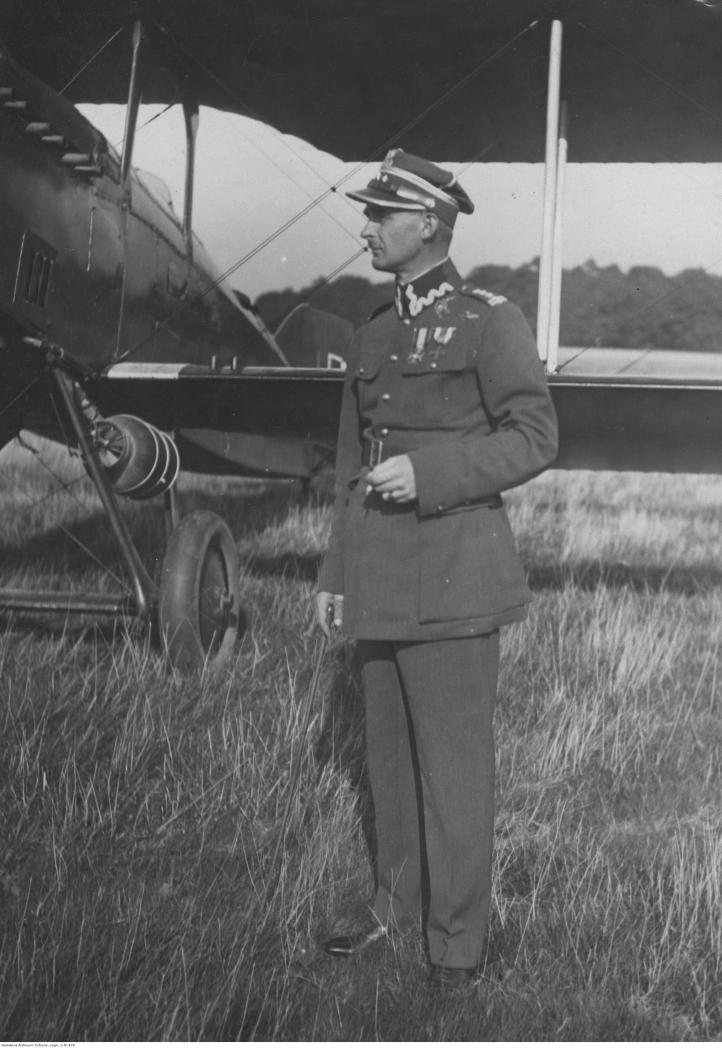 Pułkownik pilot Aleksander Serednicki (fot. NAC)