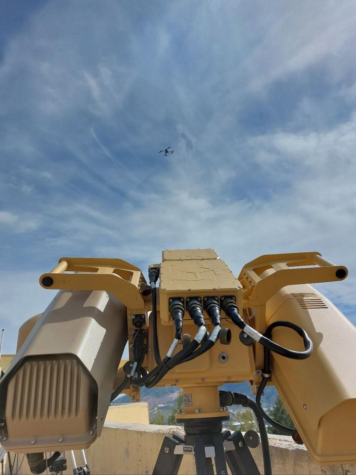 Testy systemu walki z dronami (fot. courageous-isf.eu)