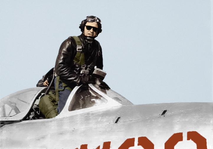 Zbigniew Gozdalik - w kabinie samolotu wojskowego (fot. Eugeniusz Rynkiewicz)