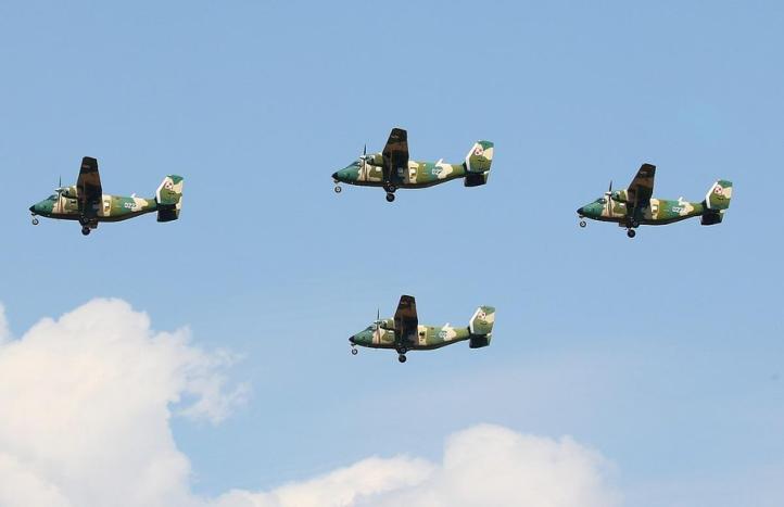 Cztery samoloty M-28/PT/GC w locie (fot. 8.BLTr)