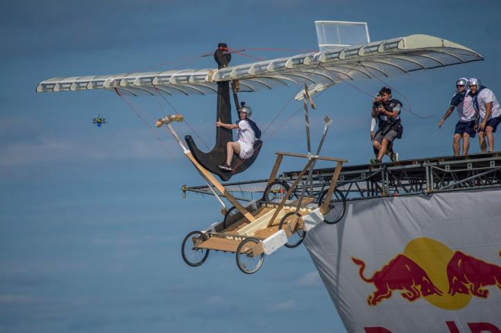 'Latająca kotwica' Red Bull Konkurs Lotów 2019 (fot. Łukasz Nazdraczew)