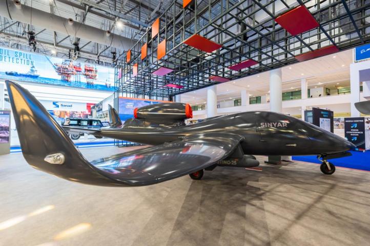 SINYAR - bezzałogowy odrzutowiec - nowa wersja załogowego FLARIS na DubaiAirshow (fot. Flaris)