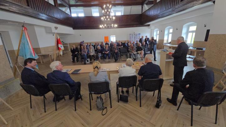 Widok ogólny na sale wraz z uczestnikami (fot. Andrzej Szymczak)