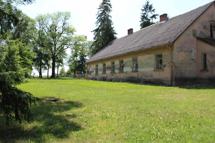 Pozostałości po majątku Du Chateau w Strzelcach pod Hrubieszowem (fot. Bogusław Skwarek)