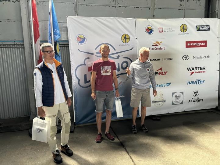 Zwycięzcy drugiej konkurencji (fot. Glide&amp;Race Leszno, Facebook)