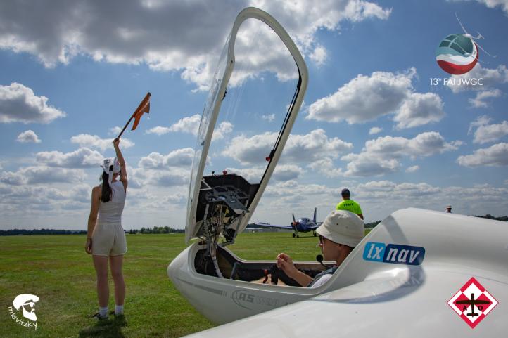 13 Szybowcowe Mistrzostwa Świata w Michałkowie, fot, Aeroklub Ostrowski