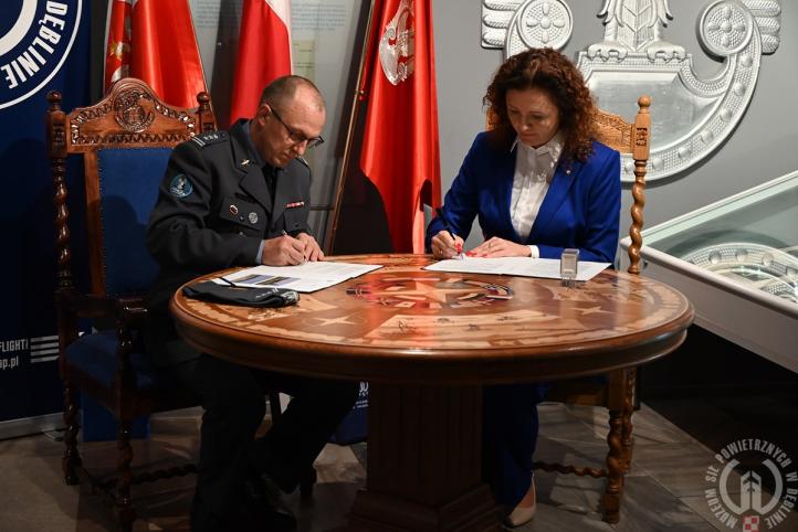 Przekazanie samolotu C-130E Hercules do Muzeum Sił Powietrznych w Dęblinie (fot. K. Kasprzak)